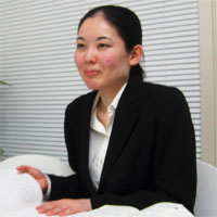 行政書士補助者 新倉 由希